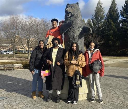  Students at Oakland university 